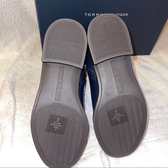 Women’s Tommy Hilfiger Booties- Size 6 - Picture 6 of 7